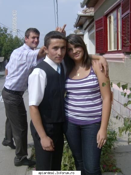 pacat ca strica poza varul meu care era ametit:( sa vorbim despre romania actuala si cea din