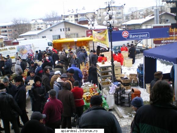 targul 2010 utilaje materiale pentru apicultura ramas camioanele goale din prima zi: