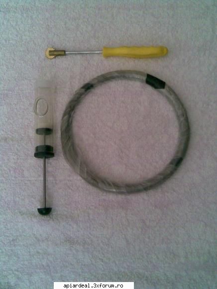 vand dispozitiv pentru prins matca pentru marcat,din plastic cu burete si grilaj de plastic la rosu