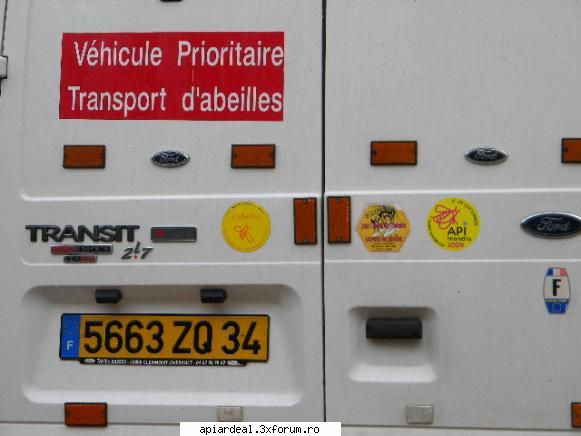 APIMONDIA 2009 Franta - Inclusiv furgonul cu care merge la stupi este - INTALNIRI
