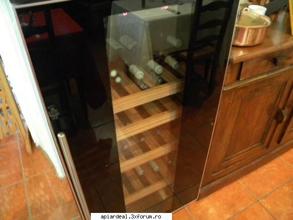APIMONDIA 2009 Franta - Respect pentru vin : il tin doar in vitrine cu - INTALNIRI