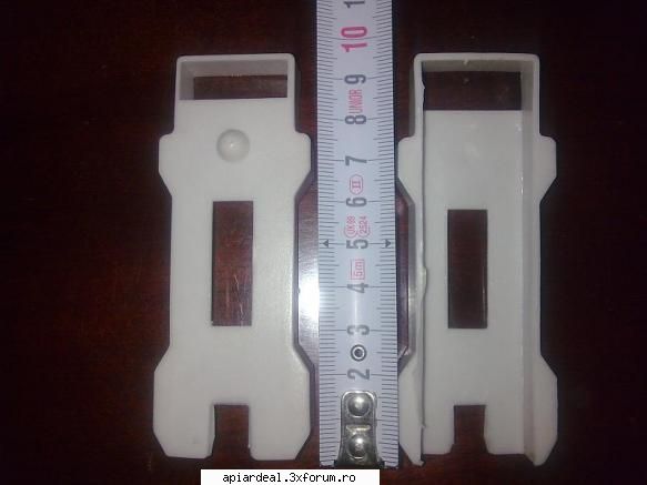 Distantiere plastic pentru rame - Se vand 2700 buc distantiere plastic pentru rame - VANZARI