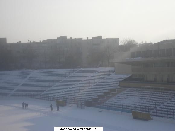 Dunare... - Stadionul in iarna - POZE SI VIDEO
