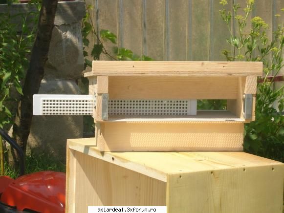 Firma producatoare de utilaje apicole - S.C.FABRICA DE STUPI S.R.L. C.I.F. RO CONT 1 - VANZARI