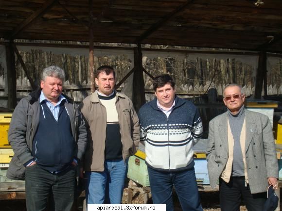 Jurnal apicol - Astazi m-am intalnit cu prietenul meu Valter - INTRETINEREA ALBINELOR
