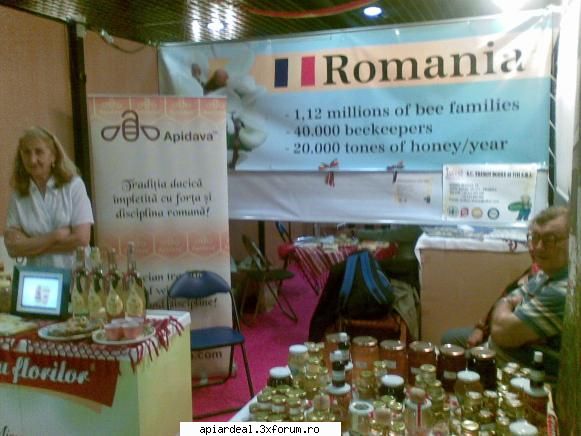 Jurnal apicol - Firmele din Romania cu care am venit : Apidava si - INTRETINEREA ALBINELOR