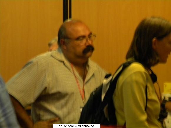 Jurnal apicol - multi romani si vreau sa nu uit de prezenta - INTRETINEREA ALBINELOR