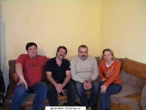 Jurnal apicol - Pe zapada au ajuns la mine AndreiRN si Prisacaru - INTRETINEREA ALBINELOR