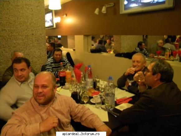 Jurnal apicol - Aveti mare atentie cu cine va asociati si cu cine - INTRETINEREA ALBINELOR