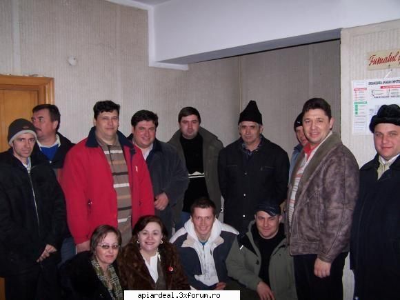 Jurnal apicol - dragos2006 - INTRETINEREA ALBINELOR