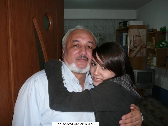 Marius Ovidiu Cruceanu - si cateva poze: Eu cu fata mea - ACESTIA SUNTEM NOI