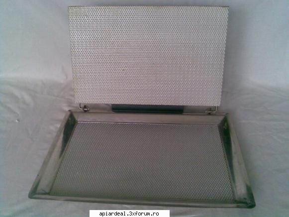 Presa pentru faguri artificiali - Vand presa pentru faguri artificiali - VANZARI