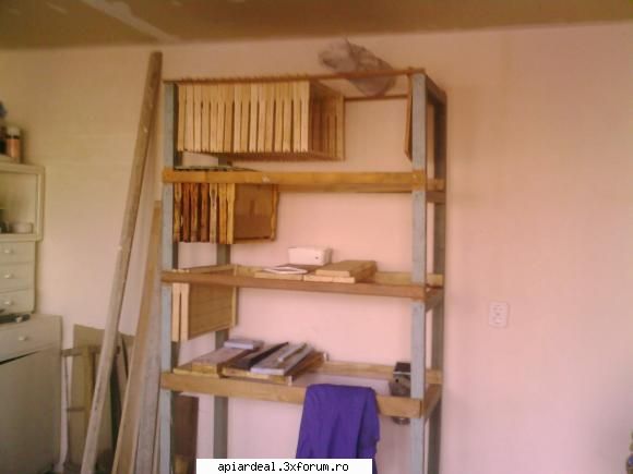 Raft rame - aveam niste rame si nu aveam unde sa le depozitez - AICI PUTETI POSTA ORICE...