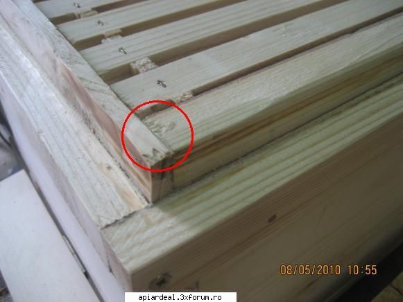 Stupi noii la 60 lei - La �mbinarea din poză, marcată cu - VANZARI